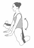 Неправильное выполнение растяжки мышц бедра с захватом пропущенного за спиной пояса ступнями