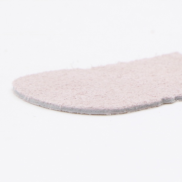 Кожаные пятачки для пуантов предотвращают износ атласной ткани, продлевают срок службы пуантов. Наклеиваются с помощью клея для ткани и кожи.