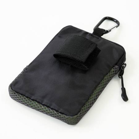 Удобный подсумок, прикрепляемый к рюкзаку или на пояс. С отражателем для использования в ночное время. Размер 16 х 11 х 2 см.