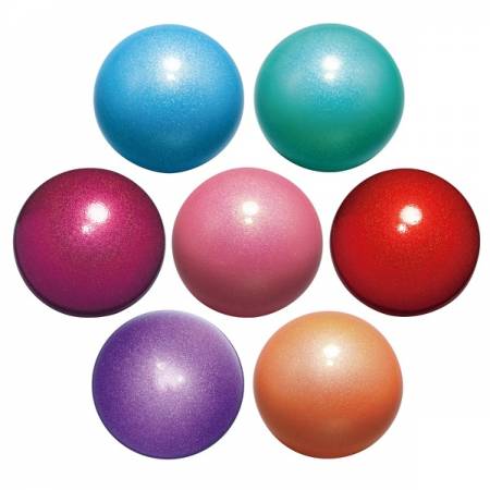 Мяч для художественной гимнастики ярких цветовых оттенков, играющих на свету, отражаемом глянцевой поверхностью. Мяч удобен для держания в руке. Сертифицирован Международной федерацией гимнастики. Диаметр: 185 мм, вес: 400 г.